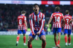 开云官网-西班牙马德里德比打响，球迷热情支持本土球队的简单介绍