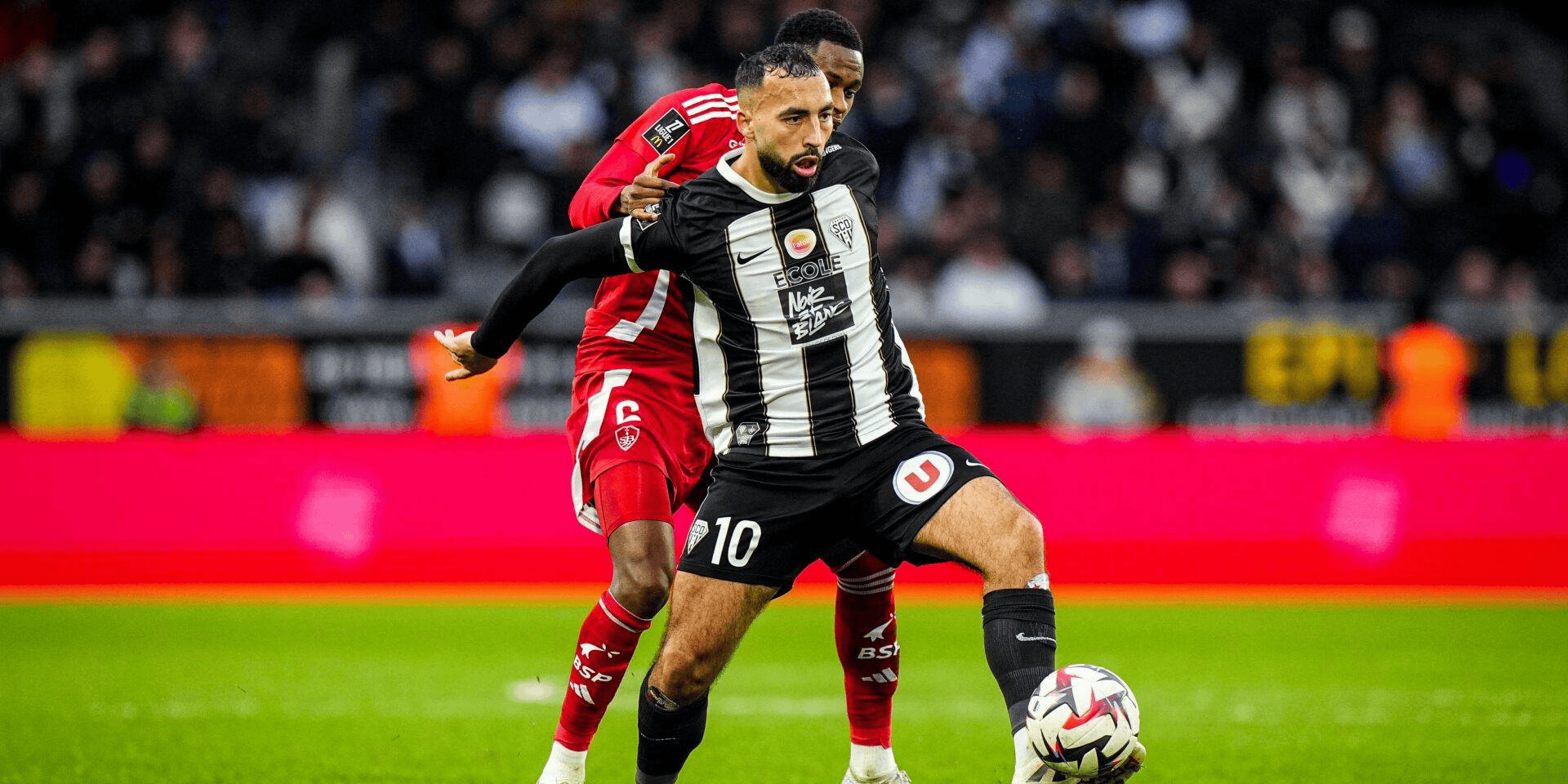 关于里昂球员传呼队友备战关键比赛的信息 关于里昂球员传呼队友备战关键比赛的信息