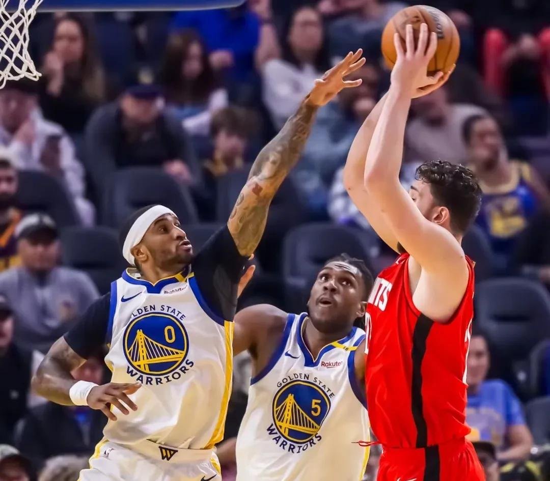 勇士豪取五连胜，击败猛龙成全联盟第一