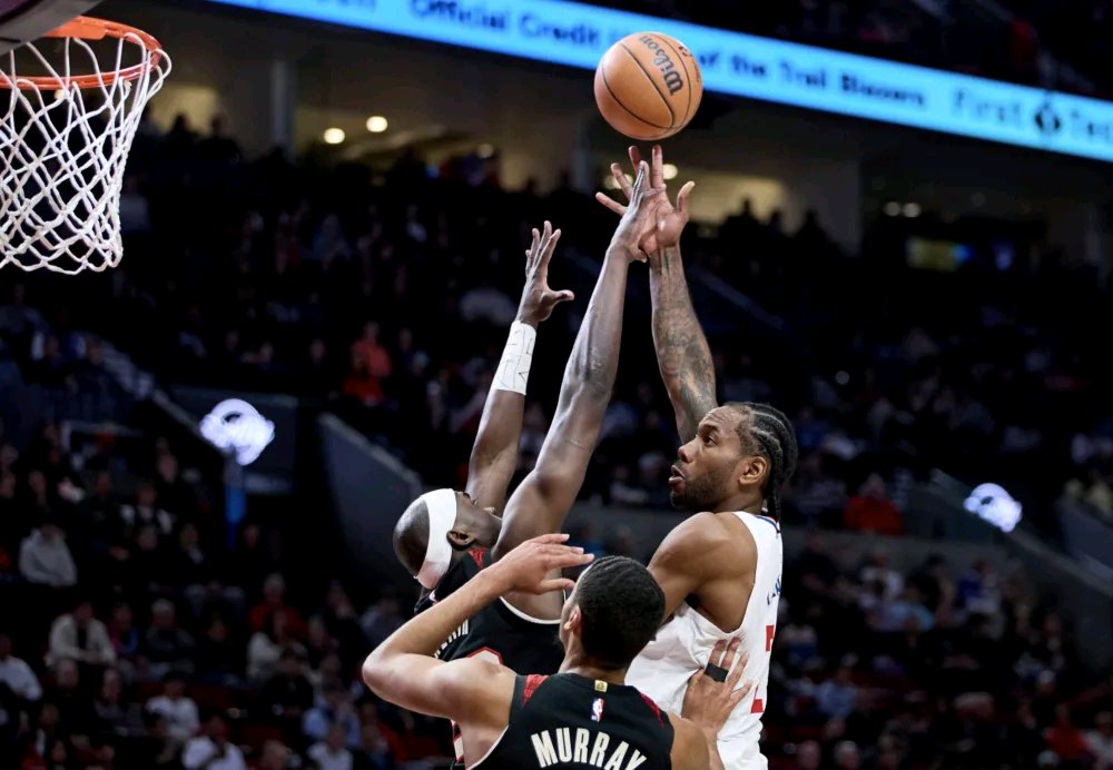 快船胜开拓者，莱昂纳德得到27分