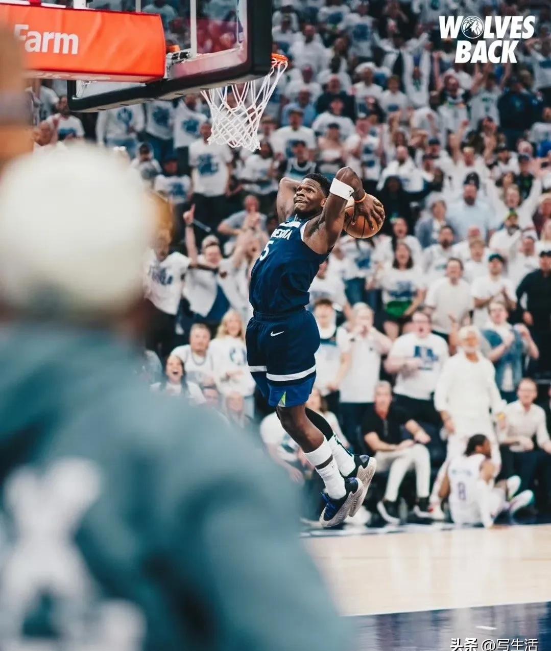 森林狼内外线全面发挥